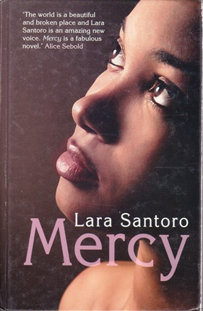 Lara Santoro / Mercy (Large Print) (Hardback)