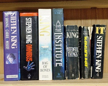 Stephen King (7 Damaged Book Collection)