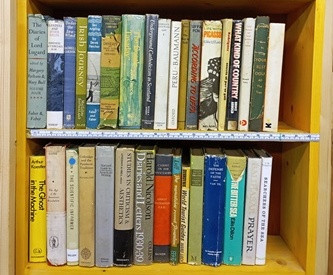 1 Meter of Antiquarian books with Dust Jackets Met 6