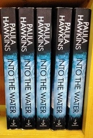 Paula Hawkins / Into the Water (Large Paperback) (5 Copies) (Book Club Bundle)