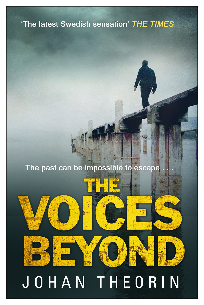 Johan Theorin / The Voices Beyond (Large Paperback)
