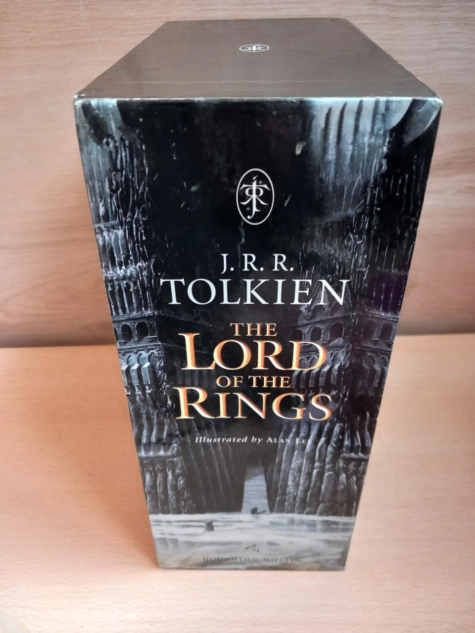 J.R.R Tolkien - The Lord of the Rings - 3 VOLUME SET, Illustrated by Alan Lee - US HB SLIPCASED 2002