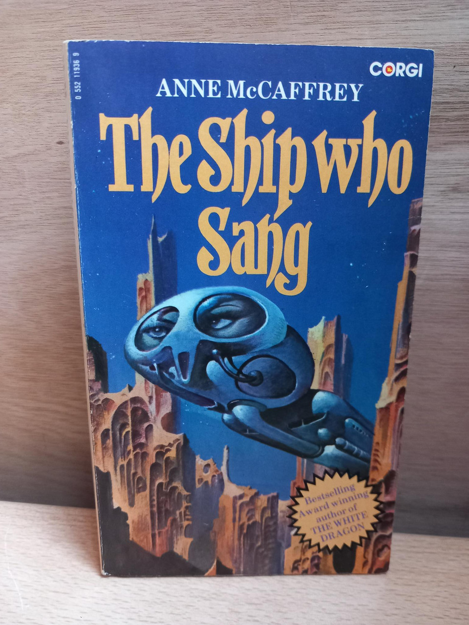 Anne McCaffrey - The Ship Who Sang - Vintage Corgi PB - 1982