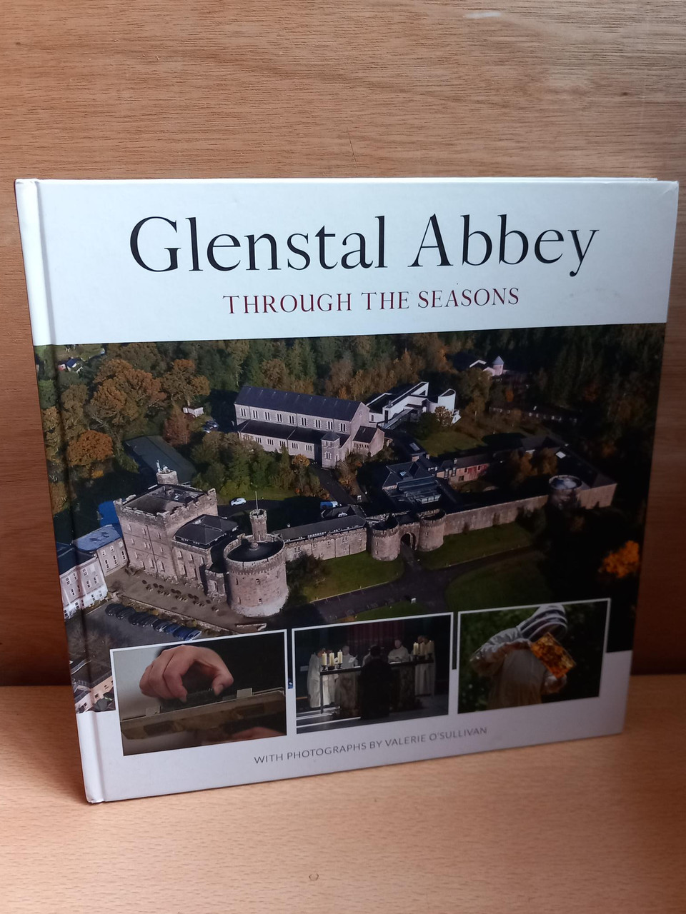 Valerie O'Sullivan - Glenstal Abbey Through the Seasons - HB - 2019