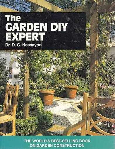 D.G. Hessayon / The Garden DIY Expert (Coffee Table Book)
