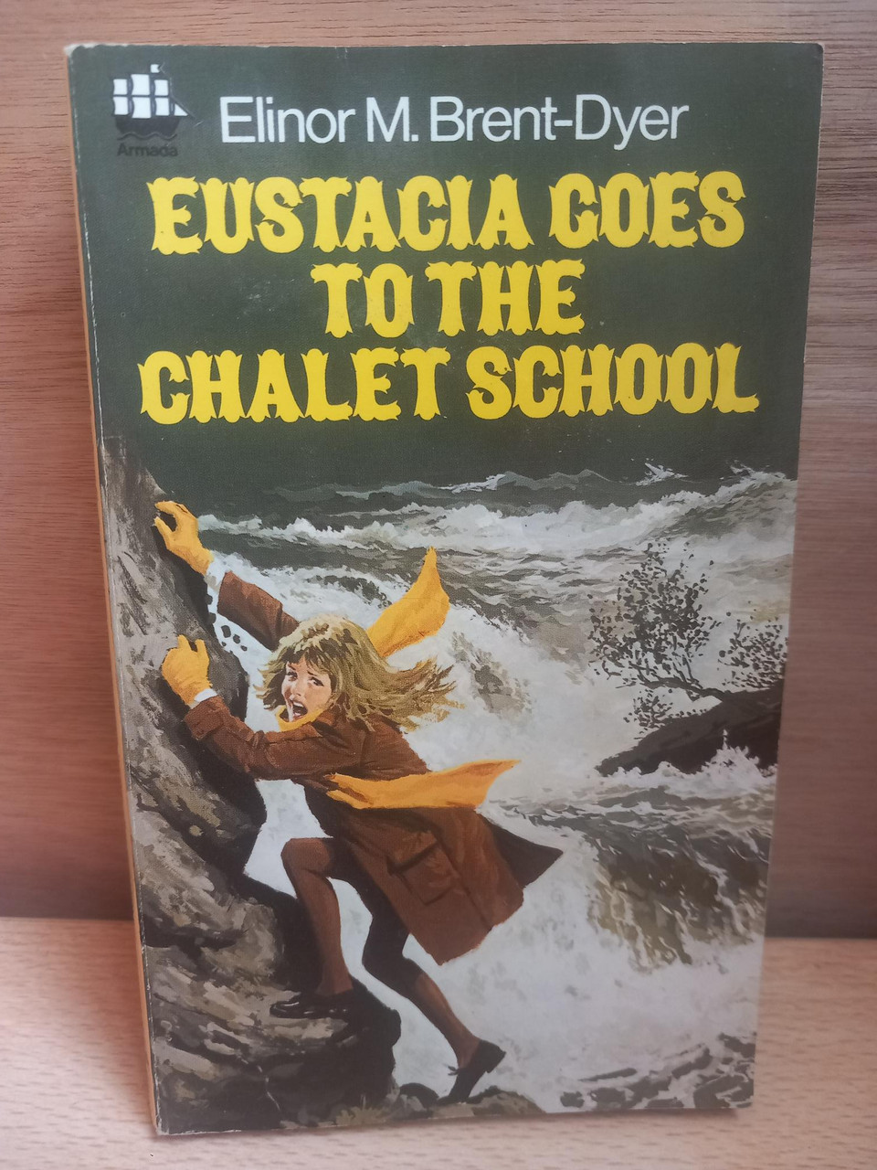 Elinor M. Brent-Dyer - Eustacia Goes to the Chalet School- PB - 1982 ( Originally 1929)