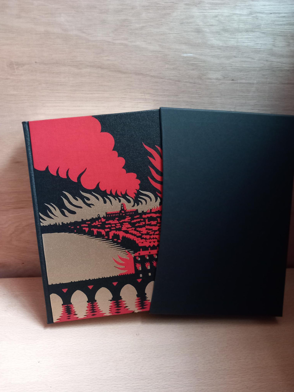 - The Great Fire of London in 1666 - HB (Folio Society Slipcased Edition) 2003 ( Originally 1920)