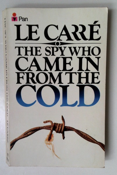 John le Carre / The Spy Who Came in from the Cold (Vintage Paperback) (1)