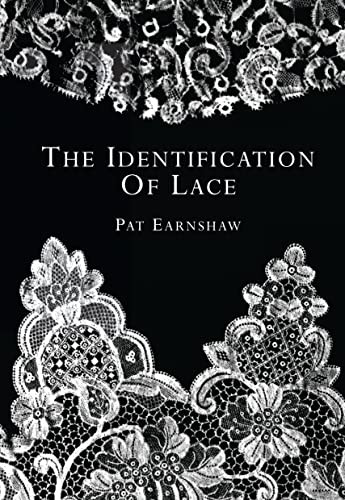 Pat Earnshaw / The Identification of Lace (Large Paperback)
