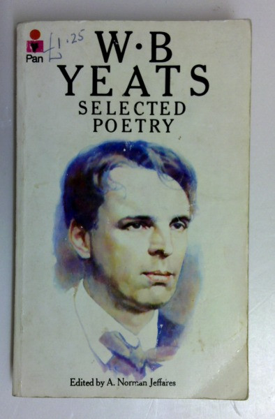 W.B. Yeats / Selected Poetry (Vintage Paperback) (2)