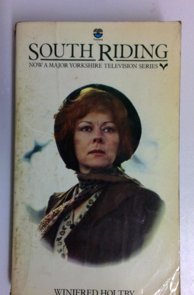 Winifred Holtby / South Riding (Vintage Paperback) (2)