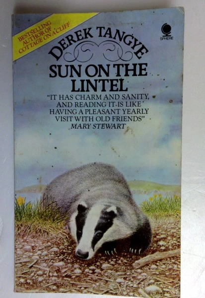 Derek Tangye / Sun on the Lintel (Older Edition Small Paperback)