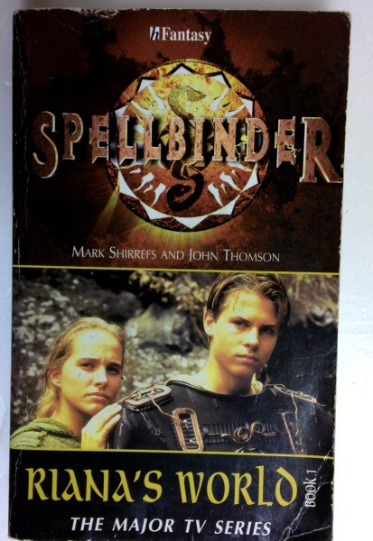 Mark Shirrefs / Riana's World: 1 (Spellbinder) (Older Edition Small Paperback)