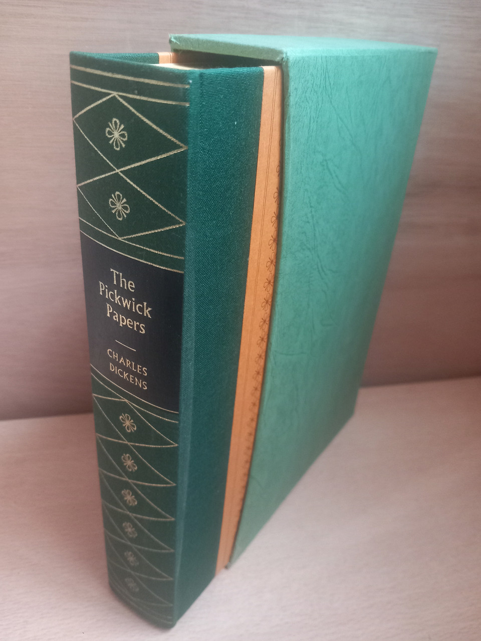 Charles Dickens - Pickwick Papers ( HB Slipcased Folio Society Edition) 1981