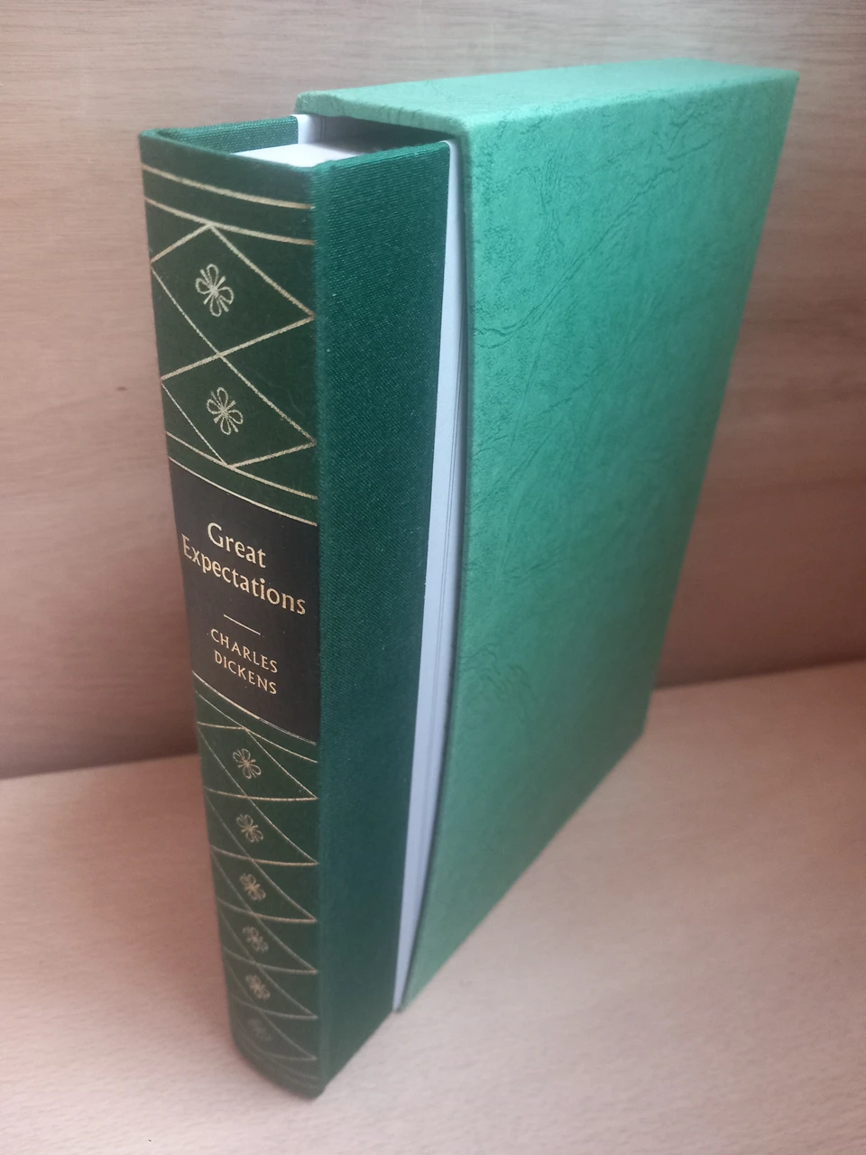 Charles Dickens - Great Expectations ( HB Slipcased Folio Society Edition) 1981