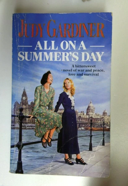 Judy Gardiner / All on a Summer's Day (Older Edition Small Paperback)