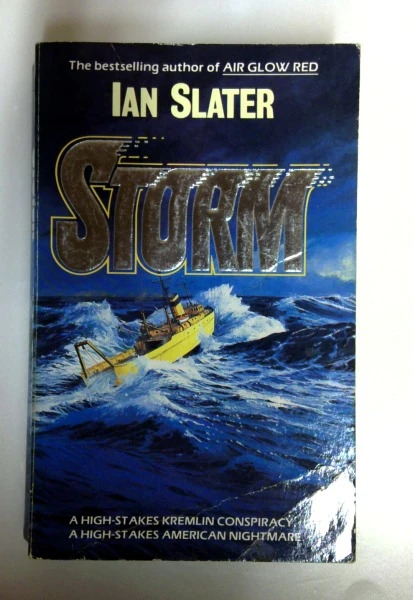 Ian Slater / Storm (Older Edition Small Paperback)