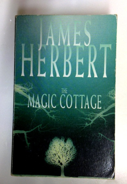 James Herbert / The Magic Cottage (Older Edition Small Paperback)