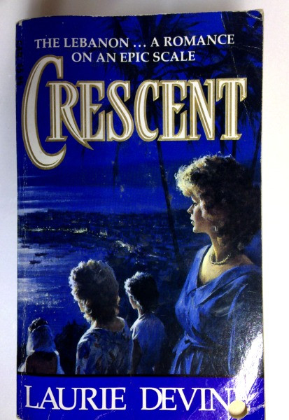 Laurie Devine / Crescent (Older Edition Small Paperback)