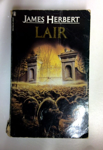 James Herbert / Lair (Older Edition Small Paperback)