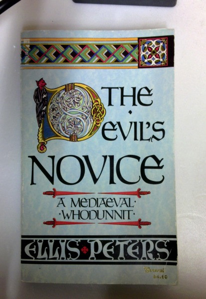 Ellis Peters / The Devil's Novice (Older Edition Small Paperback)