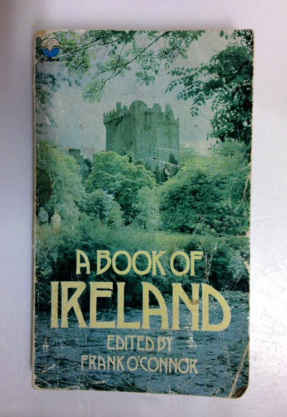 Frank O'Connor / A Book of Ireland. (Vintage Paperback) (1)