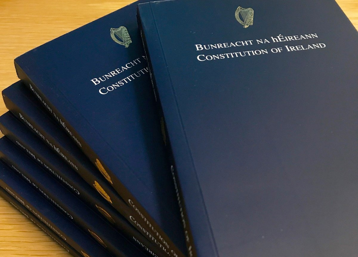 Bunreacht na hÉireann - Constitution of Ireland - PB BRAND NEW 2020  Edition