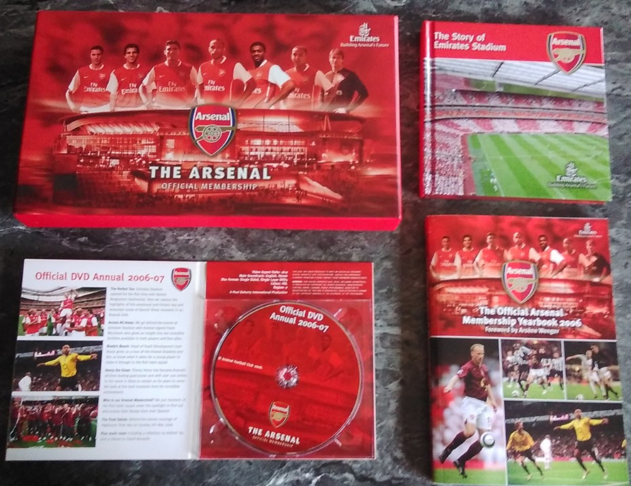 Arsenal FC - The Arsenal Official Membership Pack - 2 Book & DVD