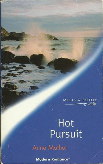 Mills & Boon / Modern / Hot Pursuit