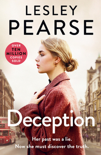 Lesley Pearse / Deception (Large Paperback)