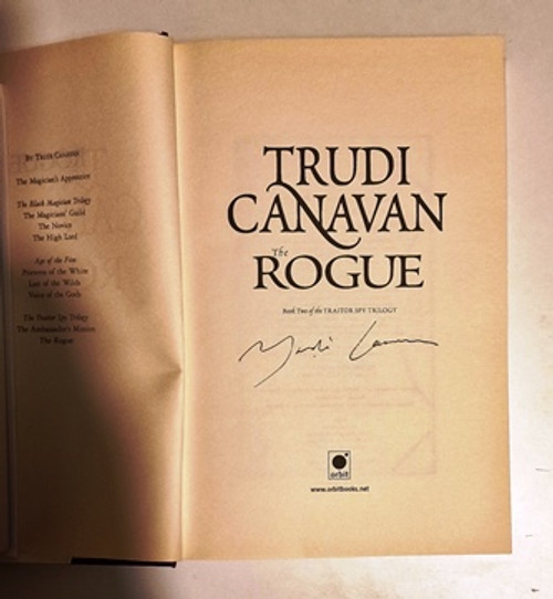 Trudi Canavan / The Rogue (Signed by the Author) (Hardback).