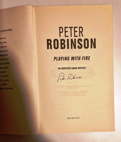 Peter Robinson / Playing with Fire (Signed by the Author) (Large Paperback)
