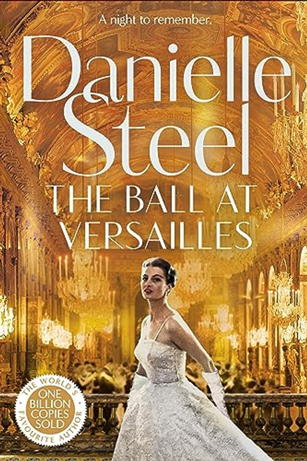 Danielle Steel / The Ball at Versailles (Large Paperback)