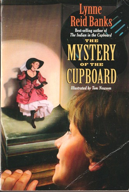 Lynne Reid Banks / The Mystery of the Cupboard