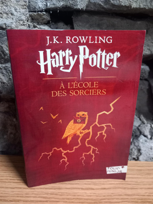 J.K Rowling  - Harry Potter Á L'Ecole Des Sorciers  - In French - PB Folio Junior 2007
