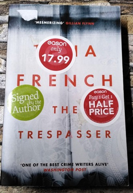 Tana French / The Trespasser (Signed by the Author) (Large Paperback)