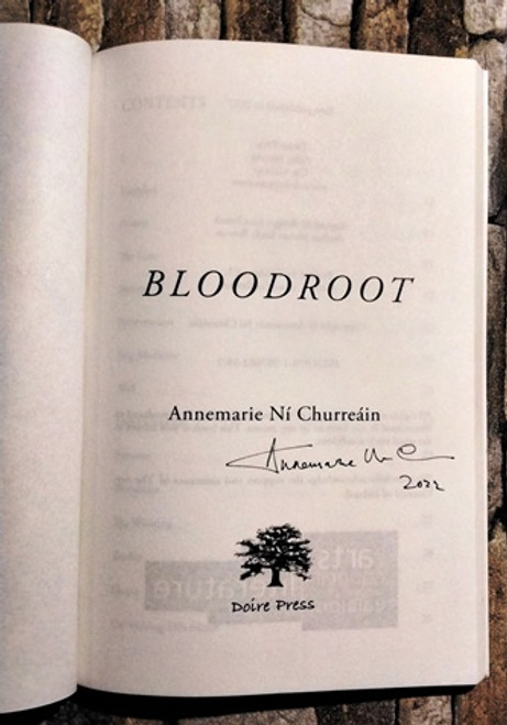 Annemarie Ní Churreáin / Bloodroot (Signed by the Author) (Paperback)