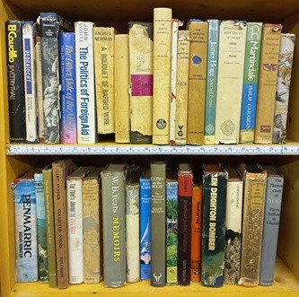 1 Meter of Antiquarian books with Dust Jackets Met 1