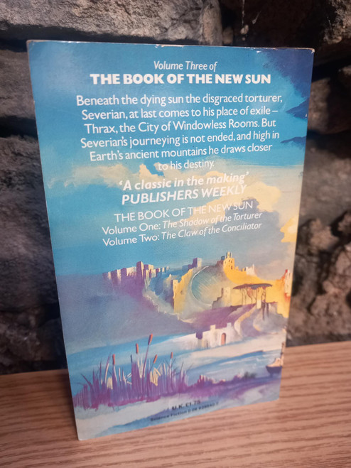 Gene Wolfe - The Sword of the Lictor ( Book of the New Sun Sequence - Book 3 ) - PB - 1982