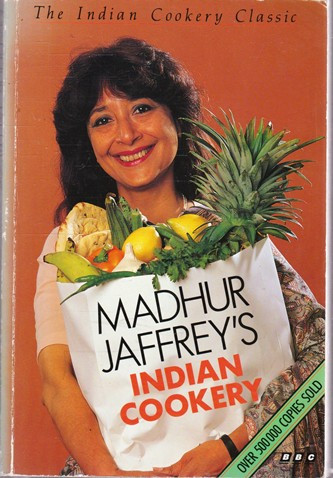 Madhur Jaffrey / Indian Cookery (Large Paperback)