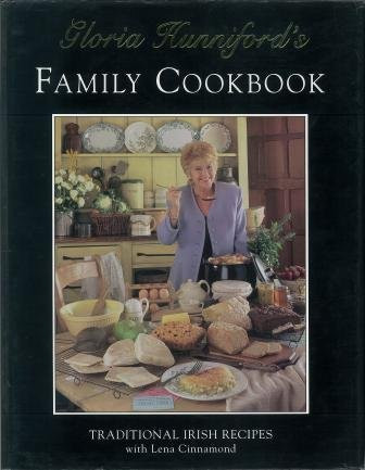 Gloria Hunniford's Family Cookbook (Coffee Table Book)