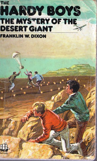 Franklin W. Dixon / The Hardy Boys: The mystery of the desert giant (Vintage Paperback)