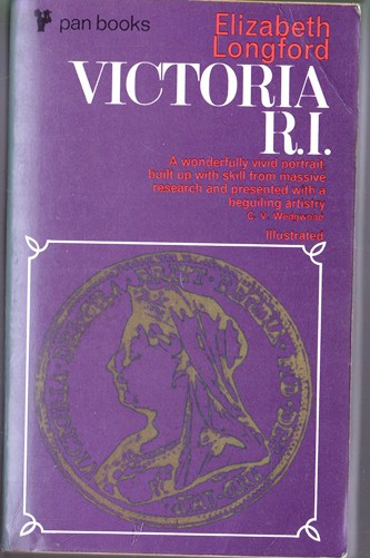 Elizabeth Longford / Victoria R.I. (Vintage Paperback)