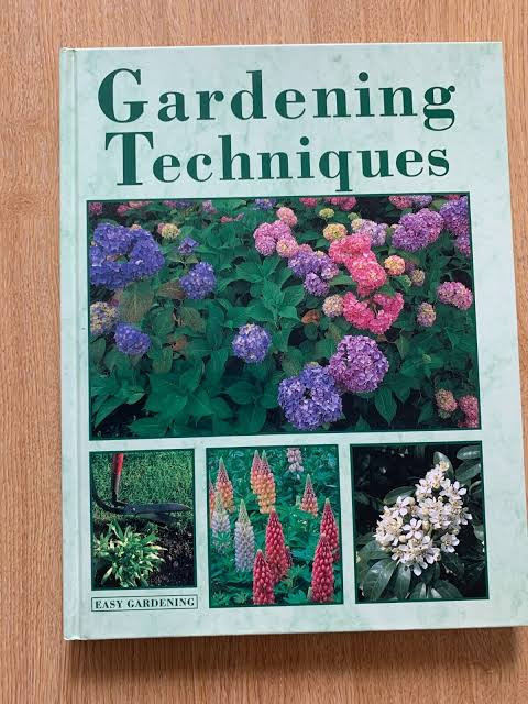 Fraser Stewart / Gardening Techniques (Coffee Table Book)