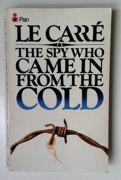 John le Carre / The Spy Who Came in from the Cold (Vintage Paperback) (1)