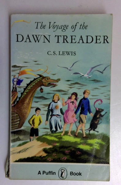 C.S. Lewis / The Voyage of the Dawn Treader (Puffin Books) (Vintage Paperback)