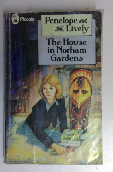 Penelope Lively / The House in Norham Gardens (Vintage Paperback)
