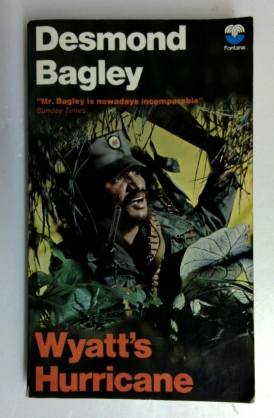 Desmond Bagley / Wyatt's Hurricane (Vintage Paperback) (1)