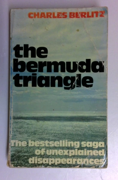 Charles Berlitz / The Bermuda Triangle (Vintage Paperback) (1)