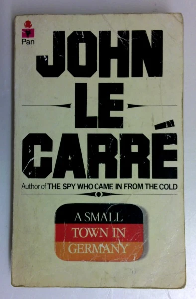 John le Carre / A Small Town in Germany (Vintage Paperback) (2)